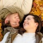 amoureux qui se regardent